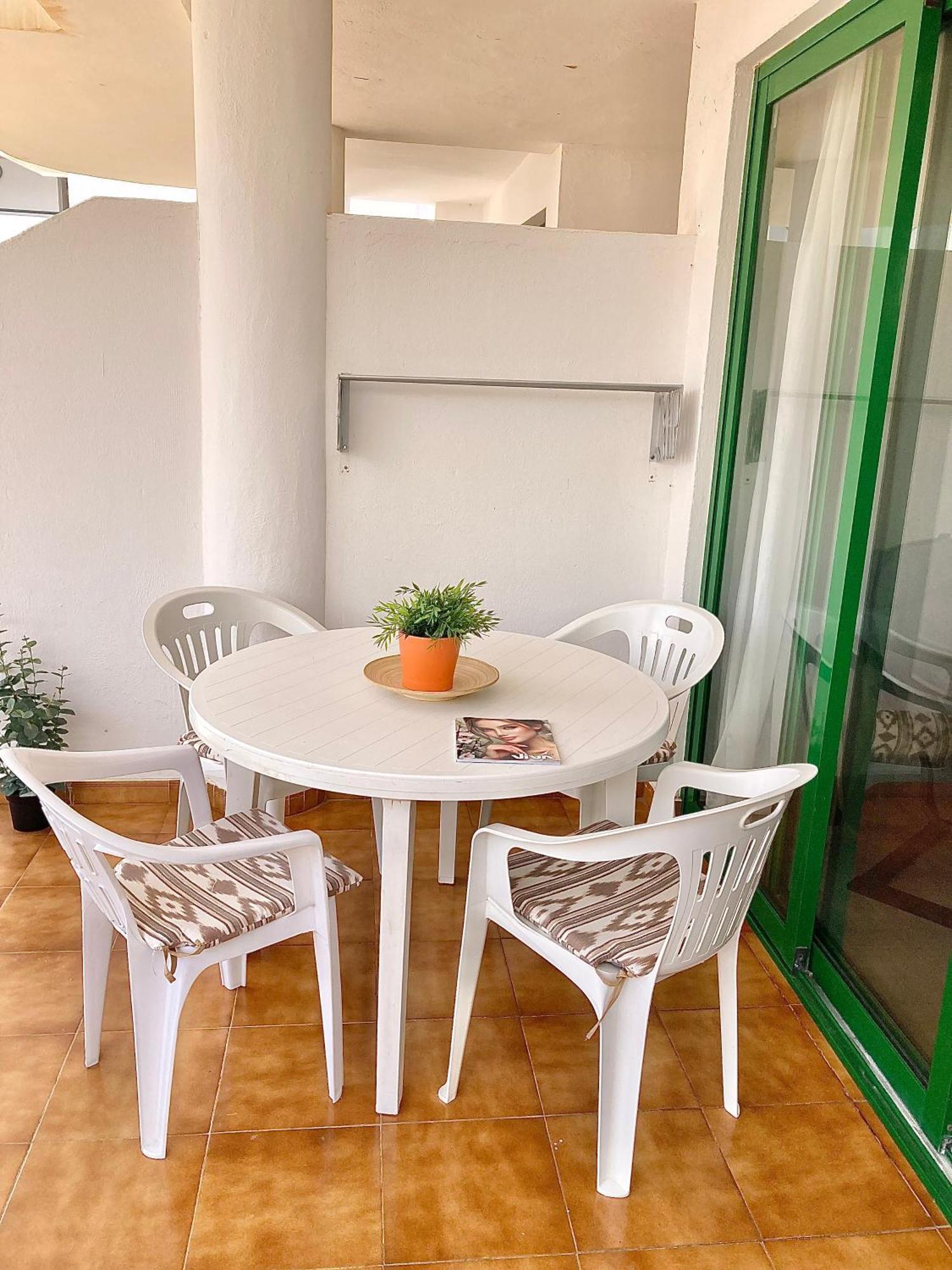 Ground Floor Apartment With Pool, Next To The Beach Costa Teguise Exterior photo